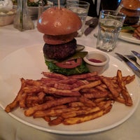 Review Talia's Steakhouse & Bar
