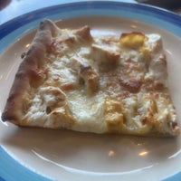 Снимок сделан в Mangiamo Pizza - Restaurant - Catering пользователем Michael L. 8/22/2023