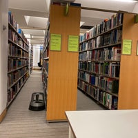 Foto tomada en Andersonian Library  por H 🧜🏻‍♀️ el 11/28/2022