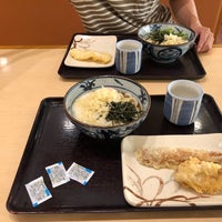 Photo taken at 金比羅製麺 箕面稲店 by Junya O. on 7/20/2019
