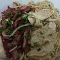 Review Depot Aris Spesial Pangsit Mie Ujung Pandang