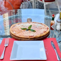 Photo prise au Pizza Pino Restaurant par A♒️ le3/7/2020