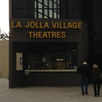 รูปภาพถ่ายที่ The Shops at La Jolla Village โดย White D. เมื่อ 2/22/2013