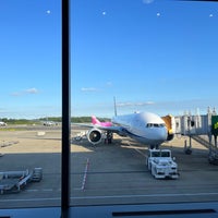 Photo taken at NRT - GATE 55 (Terminal 1) by Je suis ici on 9/4/2022