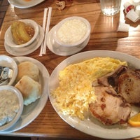 Photo taken at Cracker Barrel Old Country Store by Big J. on 5/7/2013