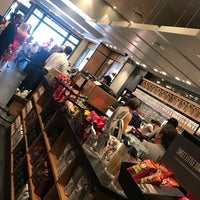 Photo taken at Starbucks by Titi P. on 7/16/2018