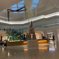 Photo taken at The Mall at Short Hills by Titi P. on 12/17/2019