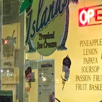 4/13/2017 tarihinde Titi P.ziyaretçi tarafından Tropical Ice Cream Cafe'de çekilen fotoğraf