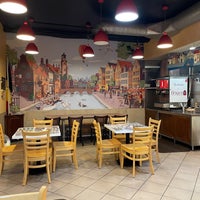 Foto scattata a Bruges Waffles &amp;amp; Frites da Mariko H. il 2/3/2023