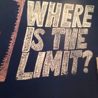 รูปภาพถ่ายที่ Where is the limit? Valencia โดย Victor G. เมื่อ 4/10/2014