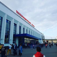 Photo taken at Остановка «Московский вокзал» by Евгений Ш. on 5/2/2016