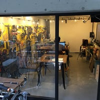 Foto tirada no(a) Shimokitazawa OpenSource Cafe por Takuya N. em 10/11/2018