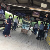 Photo taken at ท่าเรือไป Bangkok Seaview Restaurant by Faye M. on 1/25/2018