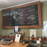 10/21/2017 tarihinde Kelli G.ziyaretçi tarafından Biltmore Coffee Traders'de çekilen fotoğraf