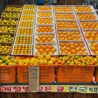 Photo taken at Seogwipo Maeil Olle Market by Stefa W. on 6/28/2023