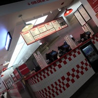 Photo taken at Five Guys by O D. on 1/10/2020