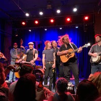 Photo taken at Tractor Tavern by Ryan H. on 3/24/2022