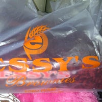Review Essy's Brownies Store