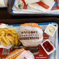 Photo taken at Burger King by Ayşegül A. on 5/29/2023