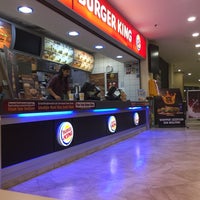 Photo taken at Burger King by FATİH ŞAHİN on 12/25/2017