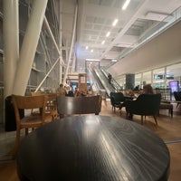Photo taken at Starbucks by Yalçın B. on 11/14/2022