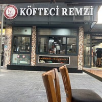 Photo taken at Köfteci Remzi by Yalçın B. on 9/4/2022