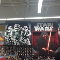 Photo taken at Toys&amp;quot;R&amp;quot;Us by D I. on 11/29/2015