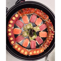 รูปภาพถ่ายที่ Sushi-teria โดย Aimelene M. เมื่อ 8/28/2014