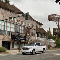 Foto scattata a Tahoe Biltmore Lodge &amp;amp; Casino da Catherine il 6/25/2021