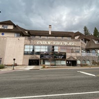 Foto diambil di Tahoe Biltmore Lodge &amp;amp; Casino oleh Catherine pada 6/25/2021