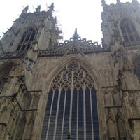 Foto tirada no(a) York Minster por Galina F. em 5/5/2013