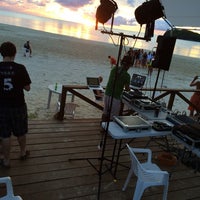 6/26/2014 tarihinde Eric H.ziyaretçi tarafından Jimmy Dee&amp;#39;s Beach'de çekilen fotoğraf