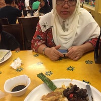 Photo taken at Restoran Singgah Selalu by EkaDiaries on 9/15/2016