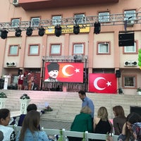 Photo taken at Gaziemir IMKB Mesleki ve Teknik Anadolu Lisesi by Büşra E. on 5/13/2018