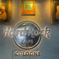 Photo taken at Hard Rock Cafe Köln by iB on 5/29/2023