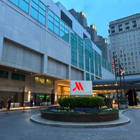 Foto diambil di Philadelphia Marriott Downtown oleh Photonmark pada 5/12/2024