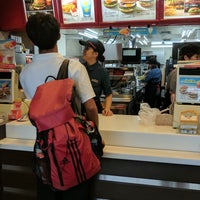 Photo taken at McDonald&amp;#39;s by Alvin R. on 7/11/2017