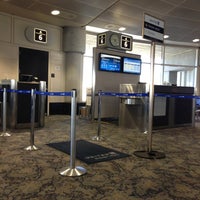 Foto tomada en Aeropuerto Internacional de Tampa (TPA)  por Duby P. el 4/28/2013