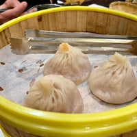 Photo taken at Excellent Dumpling House by Fernando A. on 9/9/2022