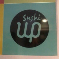 Foto scattata a SushiUp da Patri P. il 4/18/2013