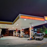 Photo taken at Shell by Shahrul H. on 7/13/2019