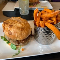 Photo taken at Be Burger by Naveen P. on 9/30/2021