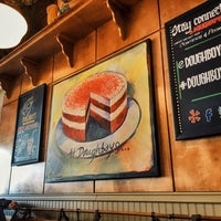 3/20/2016 tarihinde Curtis B.ziyaretçi tarafından Doughboys Cafe &amp;amp; Bakery'de çekilen fotoğraf