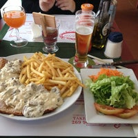 Foto diambil di La Bella Vita oleh Steven F. pada 2/18/2013