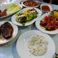 7/13/2013 tarihinde Hamdi Murat U.ziyaretçi tarafından 01 Güneyliler Restorant'de çekilen fotoğraf