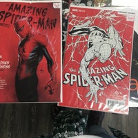 6/2/2018にStingertailがTitan Comicsで撮った写真