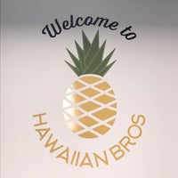 Foto diambil di Hawaiian Bros oleh Dan V. pada 5/29/2021