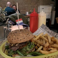1/19/2023 tarihinde Eliçeziyaretçi tarafından Rembrandt Burger'de çekilen fotoğraf