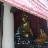 Photo taken at Wat Sela Rattana Papphataram (Wat Lai Hin Luang) by นรินทร์ อ. on 7/10/2016