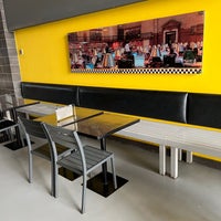 Foto diambil di Yellow Cab Pizza Co. oleh Abdulrahman AH ✨ pada 7/7/2022